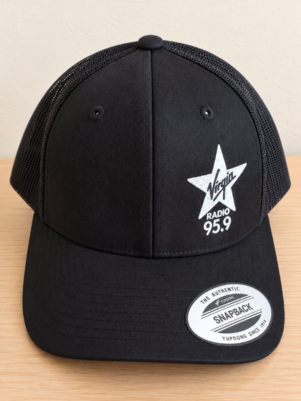 BASEBALL CAP Virgin Radio 95.9 Montreal Black Mesh Trucker Snapback Hat NWT